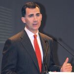 El Príncipe de Asturias, Felipe de Borbón, durante su intervención en la clausura del I Foro Europeo de Industria y Emprendimiento, celebrado hoy en Zaragoza.
