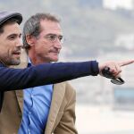 El actor Unax Ugalde, protagonista del filme, y el director Pablo Malo, ayer en San Sebastián