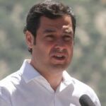 El presidente del PP-A, Juanma Moreno, durante la visita realizada a la localidad cordobesa de Priego de Córdoba.