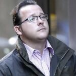 El alcalde de Serranillos del Valle, Antonio Sánchez Fernández (UDMA), a su llegada hoy a la Audiencia Nacional