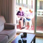 En muchas ocasiones coinciden varias familias en los pisos de acogida, algo que suele fomentar la amistad y la colaboración mutua