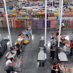 Costco es un hipermercado que vende de todo y cuyo sistema de funcionamiento se asemeja mucho al de Makro.