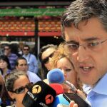Eduardo Madina, durante las declaraciones efectuadas esta mañana a la prensa en Bilbao.