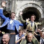 Hermoso de Mendoza y El Juli, a hombros por la Puerta de los Cónsules de Nimes