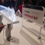 Los auriculares TalkBand N1
