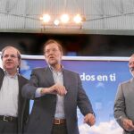 El presidente Juan Vicente Herrera, junto a Mariano Rajoy y el alcalde de Valladolid, Javier León de la Riva, en un acto político en la capital del Pisuerga