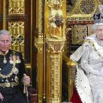 La reina Isabel II, junto al príncipe de Gales