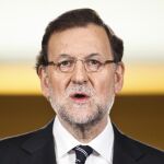 Rajoy convoca a sus ministros mañana a mediodía para tramitar la abdicación