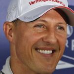 Los médicos de Schumacher evalúan los riesgos de sacarlo del coma