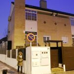 El adosado de la madre de Miguel Reneses, en el que el diputado reside junto a la vicealcaldesa de Fuenlabrada, está ubicado en la calle Averroes