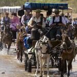 La hermandades inician su camino hacia la aldea almonteña del Rocio.