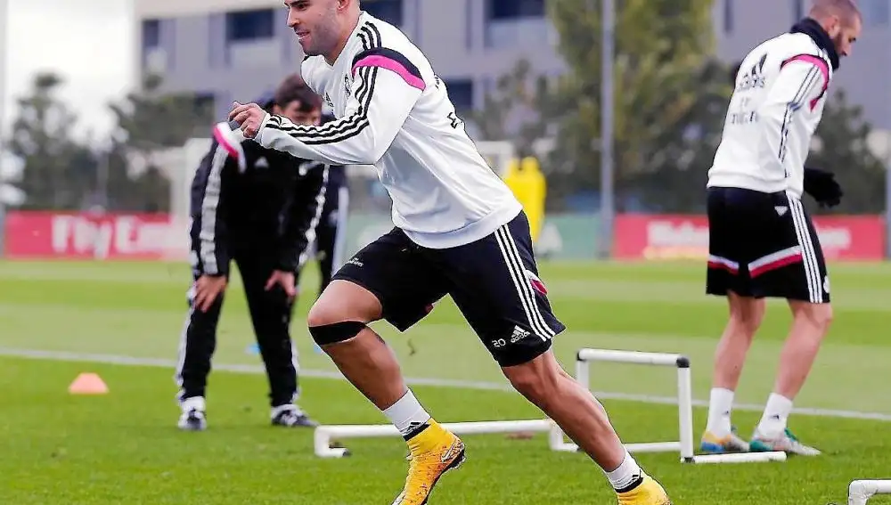 Jesé se entrenó unos minutos con el resto de la plantilla