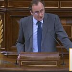 Alonso arremete contra el PSOE