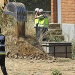 La Policía Nacional durante la búsqueda de Marta del Castillo en la finca La Majaloba en julio