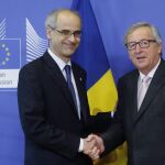 El presidente de la Comisión Europea, Jean-Claude Juncker, con el jefe del Gobierno de Andorra, Antoni Martí