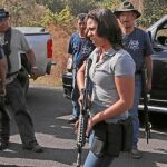 Las mujeres se suman a las autodefensas en Nueva Italia (Michoacán)