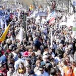 Las cuarenta asociaciones integrantes de la plataforma Cada Vida Importa pidieron ayer votar a quien se comprometa realmente con la vida. Y propusieron a los ciudadanos que valoraran a cada partido en esta materia