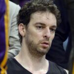 Pau Gasol tuvo que abandonar la cancha