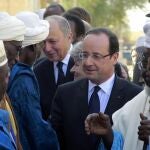 El presidene francés a su llegada a Timbuktu (Mali)
