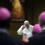 El Papa en una de las sesiones del Sínodo de la Familia