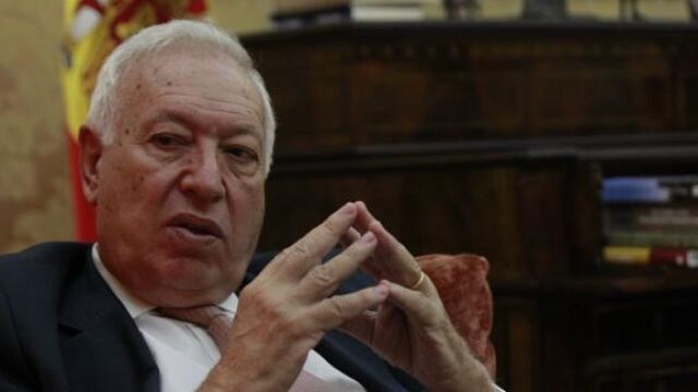 Margallo: «Una secesión unilateral es imposible. A partir de ahí se puede hablar de todo»