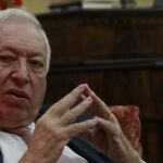 Margallo: «Una secesión unilateral es imposible. A partir de ahí se puede hablar de todo»