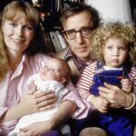 Allen, que sujeta a Dylan, y Farrow, con el pequeño Satchel en brazos, durante la época en que eran pareja