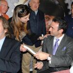 Enrique Ponce y Paco Delgado, ayer en Valencia