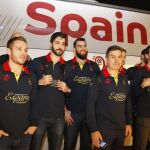 La selección española de balonmano a su llegada al aeropuerto de Doha