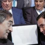 Juan Rosell y Antonio Garamendi conversan durante la jornada electoral en la CEOE del pasado diciembre