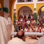 El obispo de Córdoba, Demetrio Fernández, celebrando misa en El Rocío