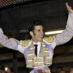 Talavante, ayer por la Puerta Grande de «Sanse»