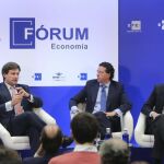 El director en España de BlackRock, Luis Martín; el subdirector general de Mutuactivos, Tristán Pascal; y el director general de AFI, inversiones financieras globales, David Cano