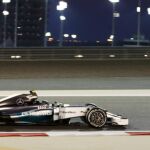 Rosberg se ha impuesto bajo el cielo de Baréin y saldrá mañana desde la pole.