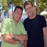 Javi y Tito se reencuentran en Nerja el día que «Verano azul» vuelve