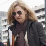 La Infanta Cristina se dirige a la sede central de La Caixa para incorporarse al trabajo
