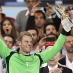 El portero alemán Manuel Neuer fue nombrado Guante de Oro
