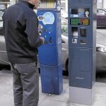 Los nuevos parquímetros ya se pueden ver, junto a los antiguos, en algunas zonas de la ciudad