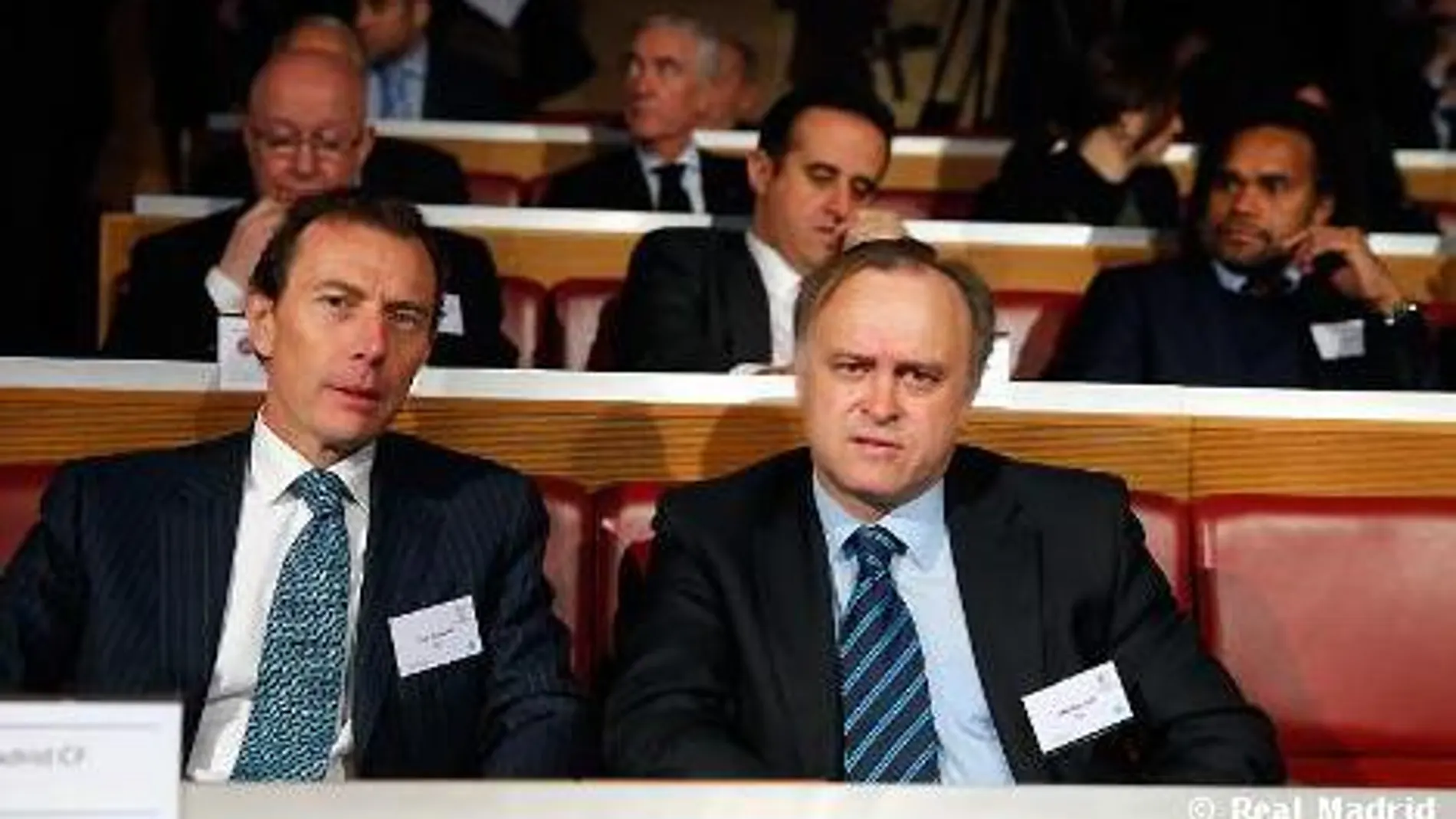Emilio Butragueño, junto al director deportivo del Real Madrid, Miguel Pardeza, cuando formaba parte del Real Madrid