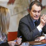 La Agencia de Cooperación adjudicó siete millones en ayudas a dedo en 2011