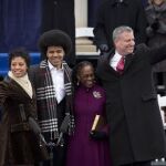 De Blasio, junto a su mujer y sus hijos