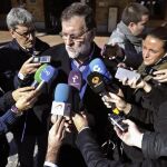El presidente del Gobierno, Mariano Rajoy, en declaraciones a los periodistas al acabar la reunión del comité de dirección que el PP ha celebrado hoy en Toledo