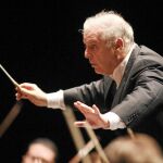 Barenboim recibió ocho minutos de vítores