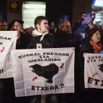 Pancartas a favor de los presos durante la manifestación