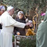 Francisco saluda a los fieles de la parroquia de San Alfonso de Liguori