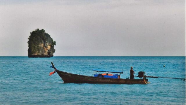 Paisaje en la playa de Railay, Tailandia.