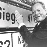 VÍCTIMA DEL ESPIONAJE. Brandt dimitió en 1974 tras descubrirse que su secretario personal, Günter Guillaume, era un espía de la RDA