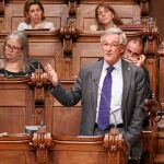Trias sólo logró el apoyo de Portabella y Laporta a su proyecto de presupuestos