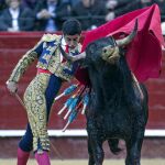 Pase de pecho del levantino Jorge Expósito en el comienzo del abono fallero