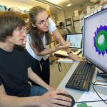 La biofísica Eva Nogales, en su laboratorio